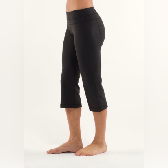 Lululemon Groove Crop Black Size 2 Women’s Stretch Stitching Yoga Leggings Run - Picture 5 of 9